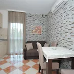 Ferienwohnung Fuer 4 Personen Ca 35 M In Budva, Adriakueste Montenegro Kueste Um Budva
