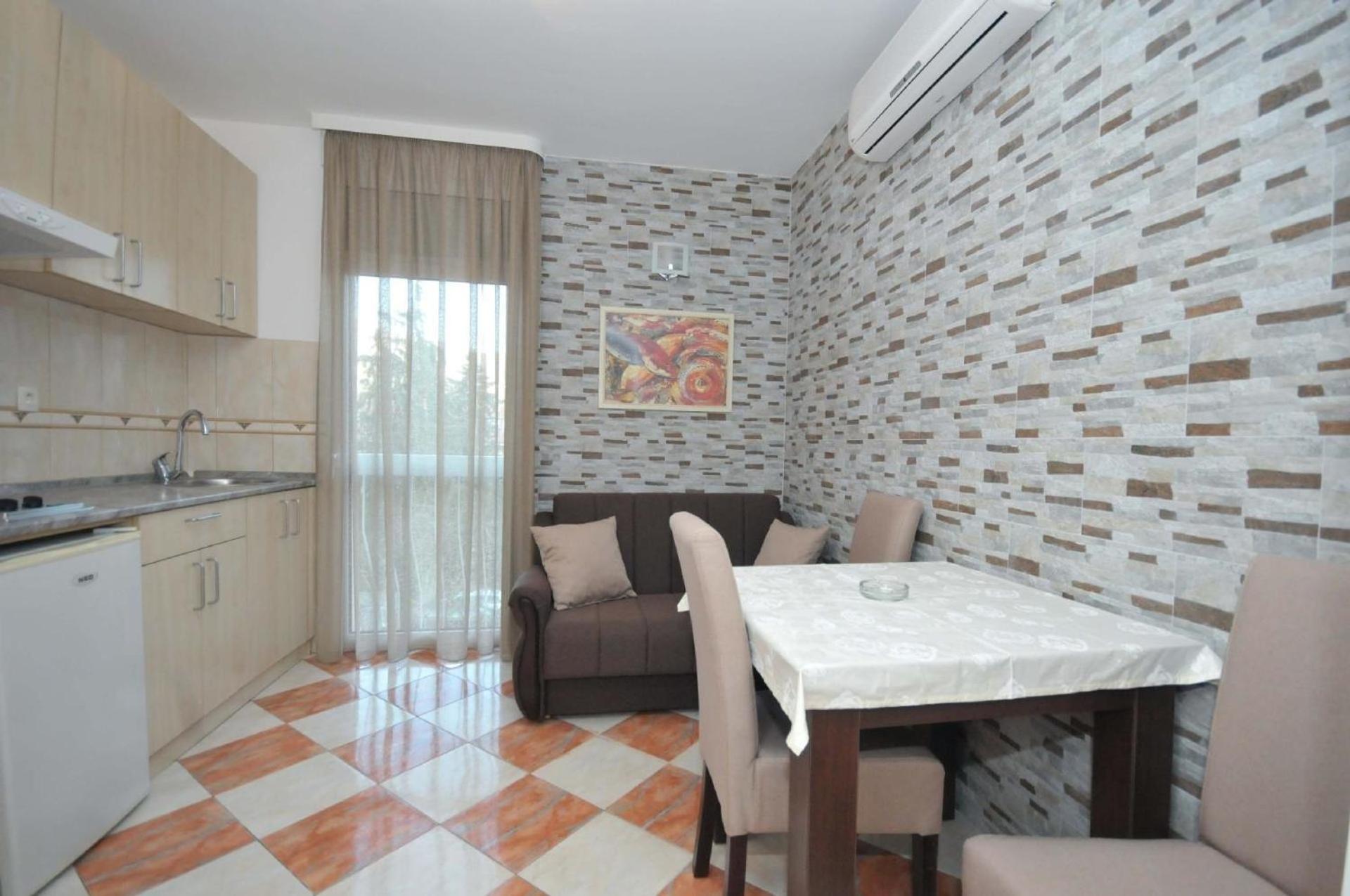 Fuer 4 Personen Ca 35 M In Budva, Adriakueste Montenegro Kueste Um Apartment Budva