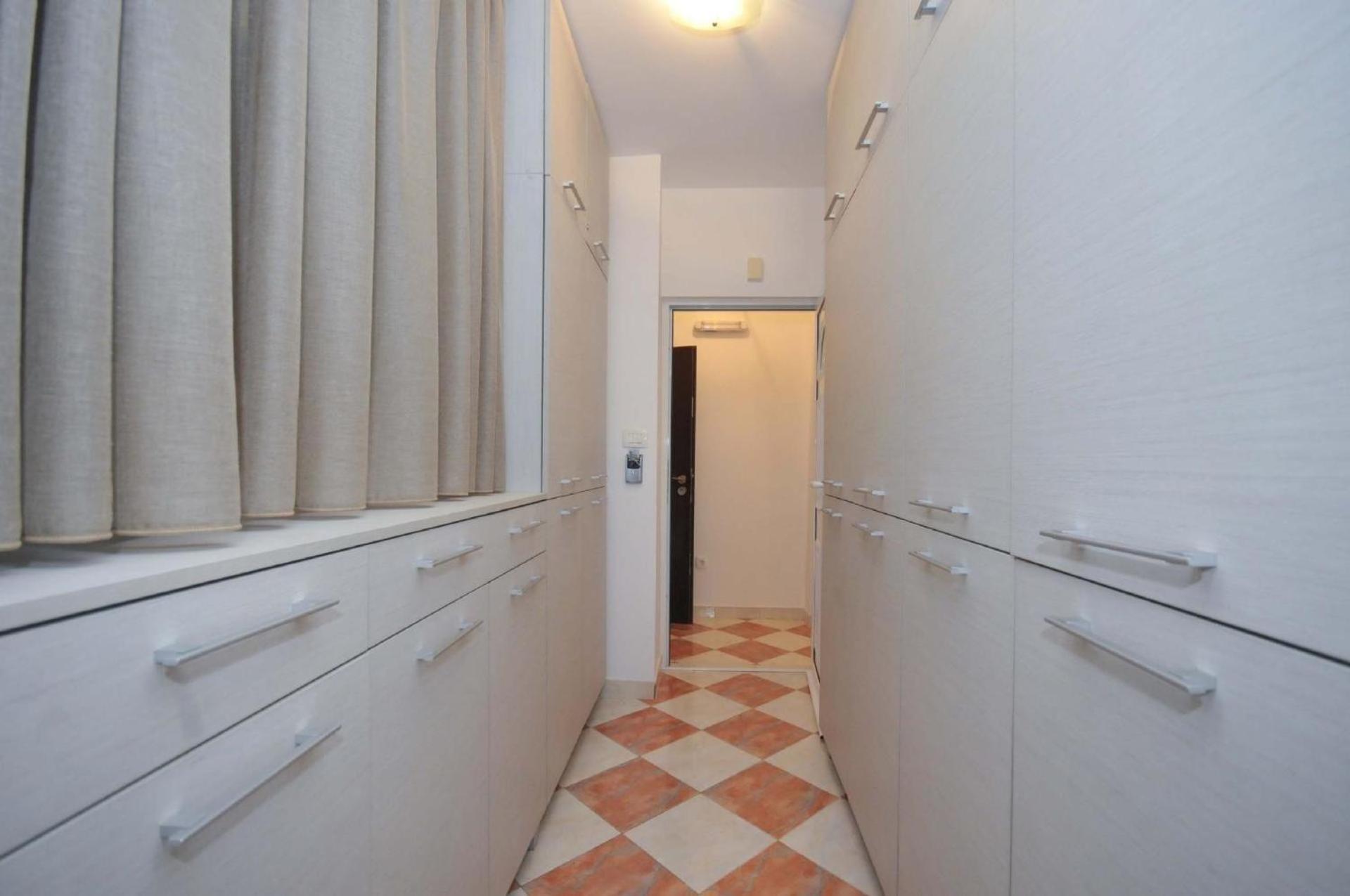 Apartment Fuer 4 Personen Ca 35 M In Budva, Adriakueste Montenegro Kueste Um Budva