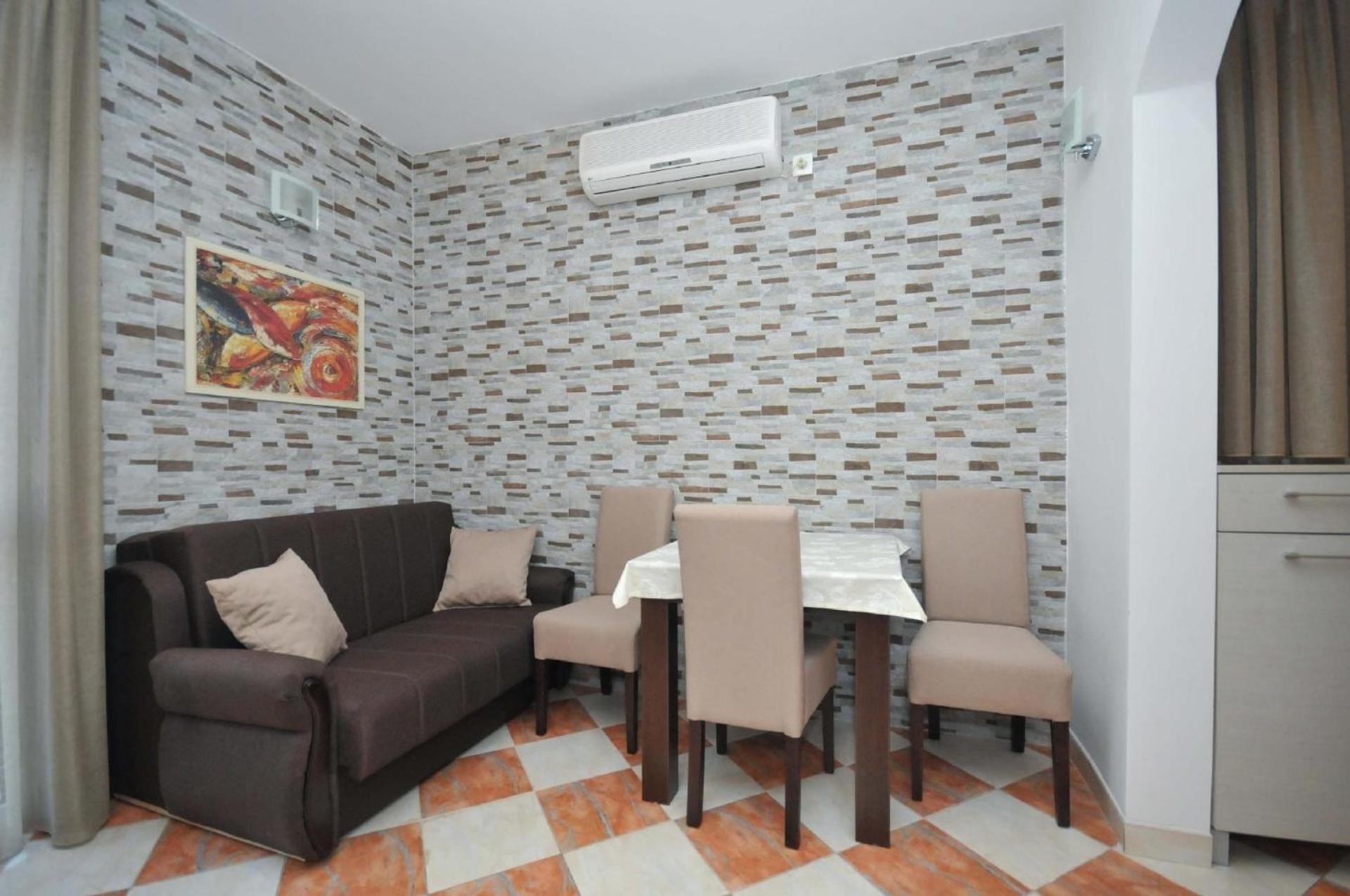 Fuer 4 Personen Ca 35 M In Budva, Adriakueste Montenegro Kueste Um *